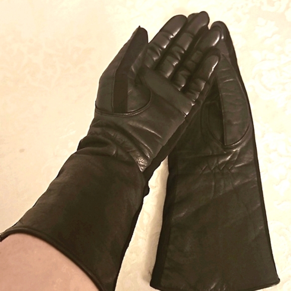 Leather Gloves, Size S/M. - Picture 5 of 8